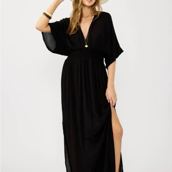 Lovestitch Elegant Black Maxi Dress - Picture 1 of 4